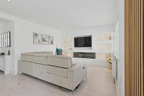 4 bedroom detached bungalow for sale, Main Road, Hockley SS5