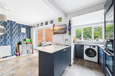 undefined, Colin Road, Barnwood, Gloucester, Gloucestershire, GL4