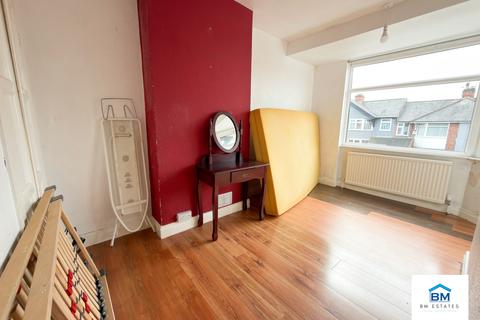 3 bedroom house for sale, St. Saviours Road, Leicester LE5