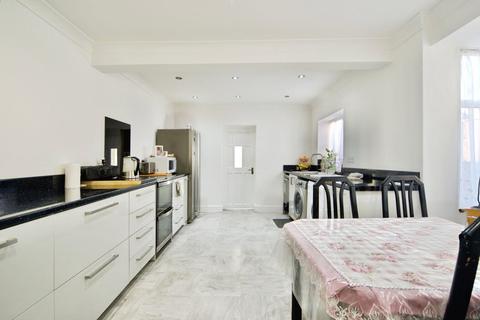 3 bedroom terraced house for sale, Ashley Road, Forest Gate, London, E7