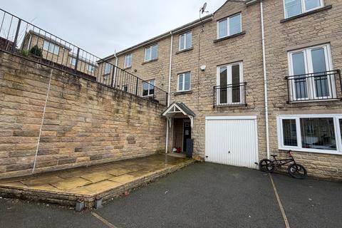 4 bedroom townhouse for sale, Heatherdale Close, Halifax