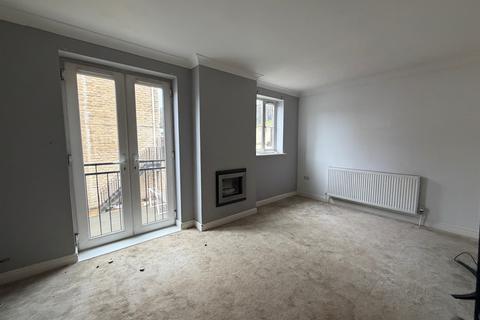 4 bedroom townhouse for sale, Heatherdale Close, Halifax