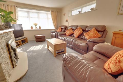 undefined, WODE CLOSE, HORNDEAN