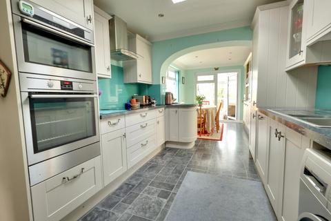 undefined, WODE CLOSE, HORNDEAN