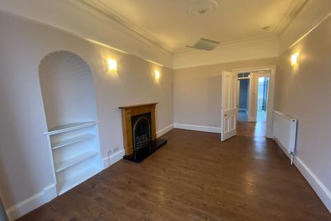 2 bedroom flat to rent, Niddrie Road, Queens Park, Glasgow, G42