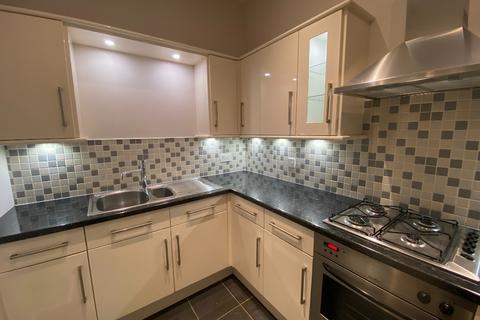 2 bedroom flat to rent, Niddrie Road, Queens Park, Glasgow, G42