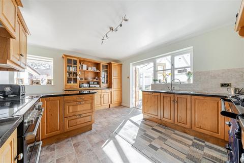 5 bedroom bungalow for sale, Puddington, Tiverton