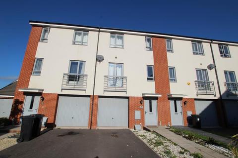 5 bedroom townhouse to rent, Great Copsie Way, Bristol BS16