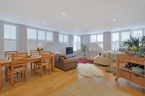 2 bedroom flat for sale, Lyons Crescent, Surety House, TN9