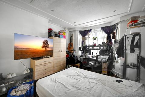 3 bedroom terraced house for sale, Hedge Lane, Enfield, N13
