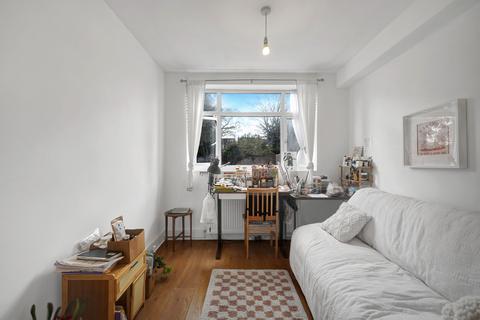 3 bedroom terraced house for sale, Hedge Lane, Enfield, N13