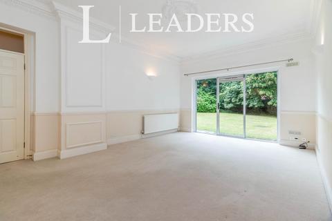 undefined, Stroudwater Park, Weybridge, KT13