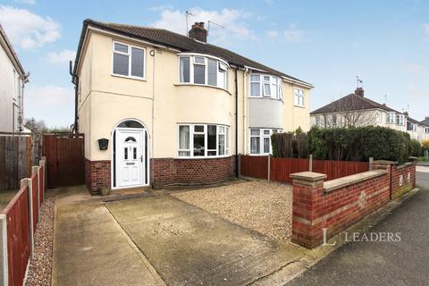 3 bedroom semi-detached house to rent, Southfields Drive, PE2