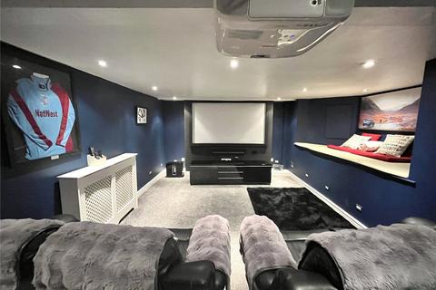 5 bedroom terraced house for sale, Manchester Road, Heaton Chapel, Stockport, SK4