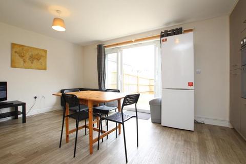 5 bedroom terraced house to rent, Great Clover Leaze, Bristol BS16