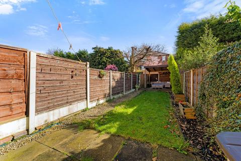 2 bedroom terraced house for sale, Baslow Grove, Stockport SK5