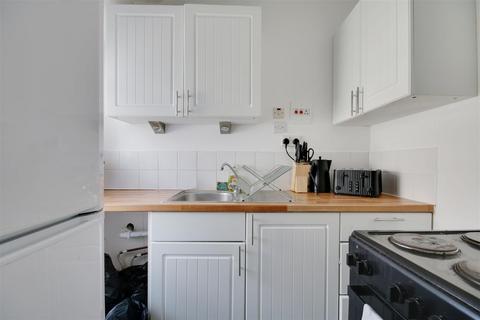 1 bedroom flat to rent, Tadburn Road, Romsey SO51
