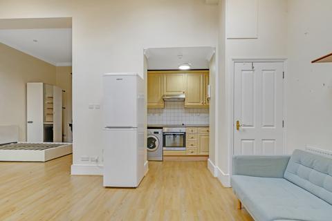 Studio to rent, 2, Gloucester Drive, Finsbury Park, N4