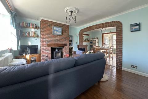 3 bedroom semi-detached house for sale, Halstatt Road, Deal, CT14