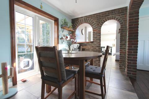 3 bedroom semi-detached house for sale, Halstatt Road, Deal, CT14