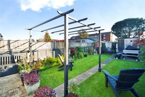 3 bedroom end of terrace house for sale, Beamway, Dagenham, Essex, RM10