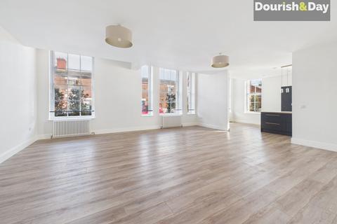 4 bedroom end of terrace house for sale, Chetwynd Court, Stafford ST17
