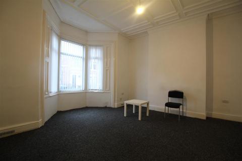 3 bedroom house to rent, Dilston Road, Newcastle Upon Tyne NE4