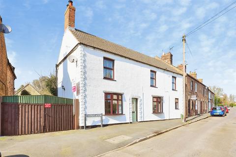 3 bedroom detached house for sale, Middletons Road, Yaxley, Peterborough