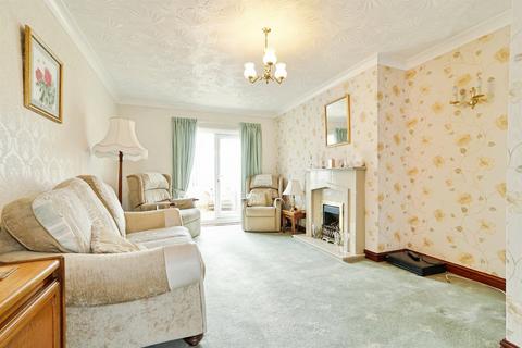 3 bedroom terraced house for sale, Wyther Park Mount, Leeds