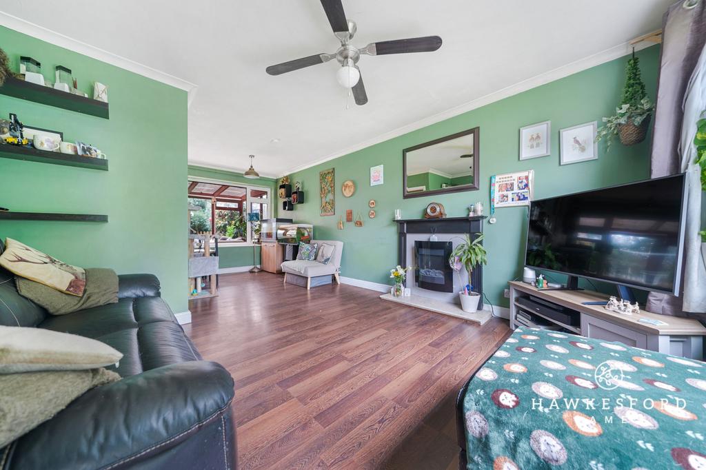 Beaconsfield Road, Sittingbourne - Lounge