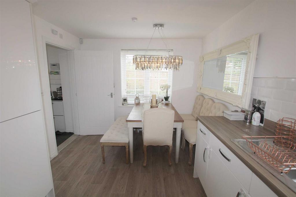 Fitted Dining Kitchen: