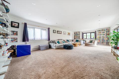 undefined, Pondtail Road, Fleet, GU51