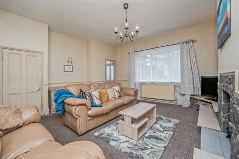 3 bedroom terraced house for sale, Moorlands Road, Birkenshaw, Bradford, West Yorkshire, BD11