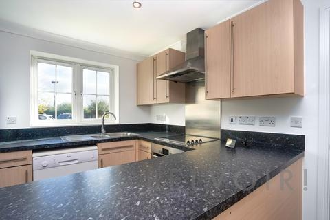 2 bedroom flat to rent, Weyland Drive, Off Winstree Road, Colchester CO3