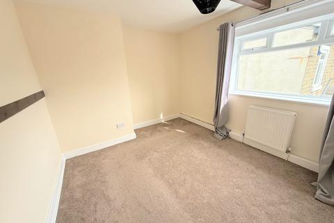 2 bedroom terraced house to rent, Withinfields, Halifax HX3