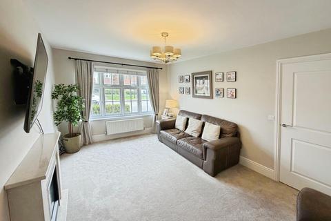 4 bedroom detached house for sale, Leamington Road, Little Sutton