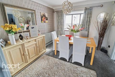 4 bedroom detached house for sale, Keysland, Benfleet