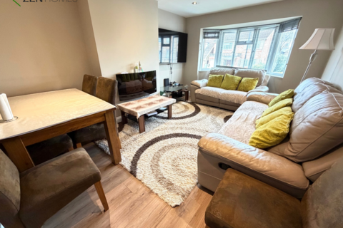 2 bedroom maisonette to rent, London N21