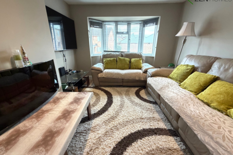 2 bedroom maisonette to rent, London N21