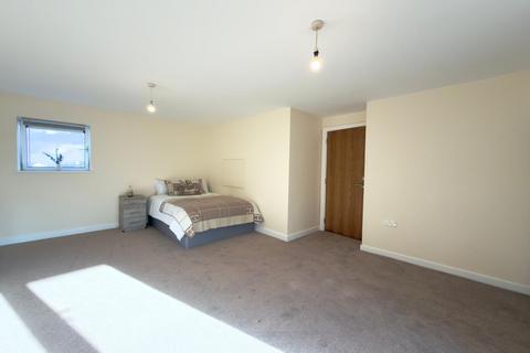 1 bedroom in a flat share to rent, Vittoria Street, Birmingham B1