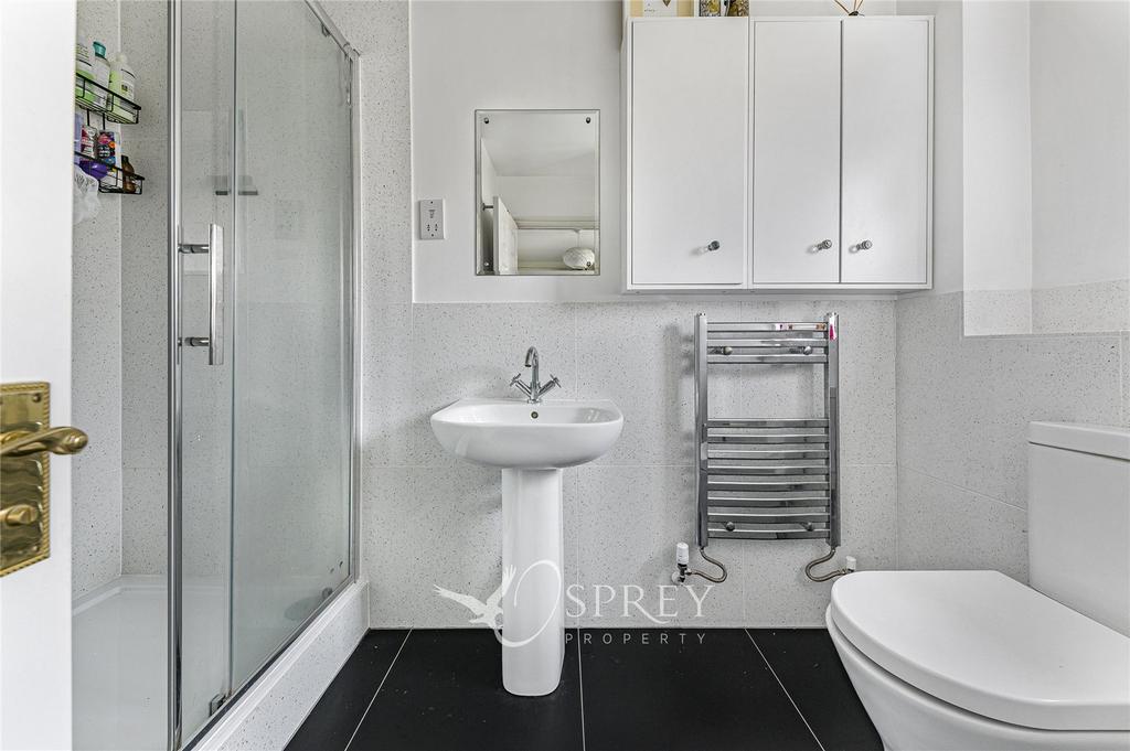 En-Suite 2