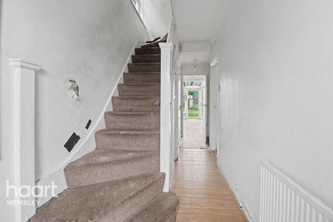 undefined, Wembley Triangle