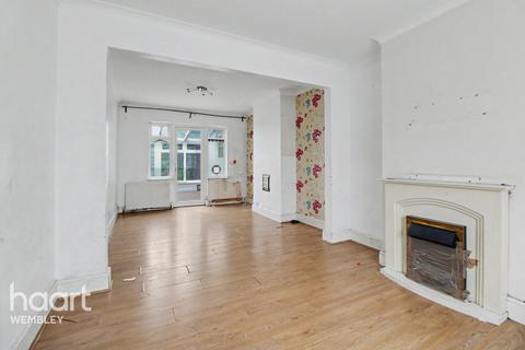 undefined, Wembley Triangle