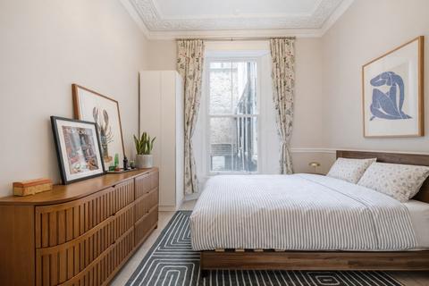 2 bedroom flat to rent, Princes Square London W2