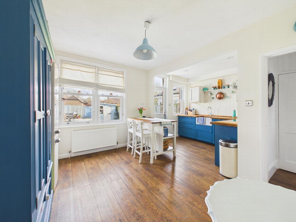 Kitchen/Dining Area
