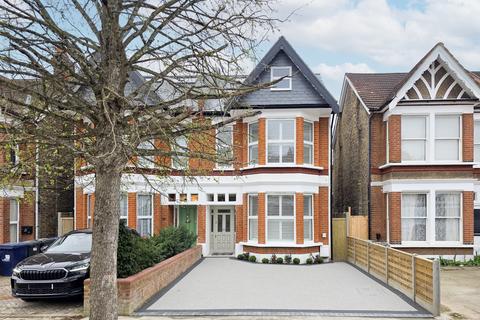 undefined, Lynton Road, Acton, W3