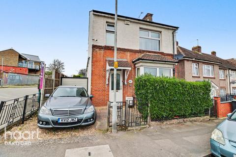 3 bedroom detached house for sale, Brook Road, Gravesend