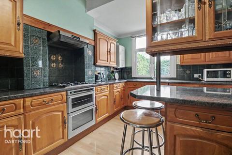 3 bedroom detached house for sale, Brook Road, Gravesend