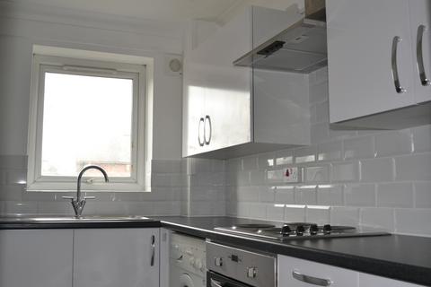 1 bedroom flat to rent, Emmerdale Court, Southampton, SO14