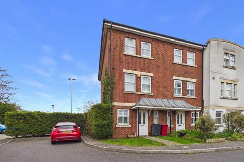 Tobermory Close, Langley, Berkshire, SL3